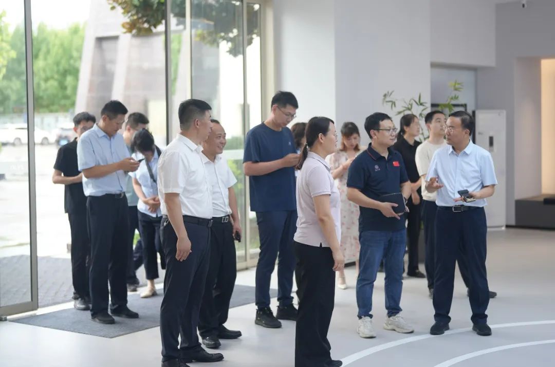 綠色建材產(chǎn)業(yè)鏈融鏈固鏈再發(fā)力！哈工大王代玉教授一行蒞臨天意機(jī)械、卓越精