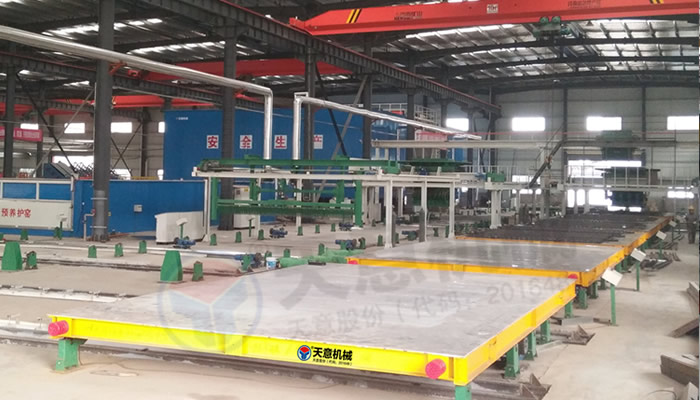 PC固定模臺柔性生產線