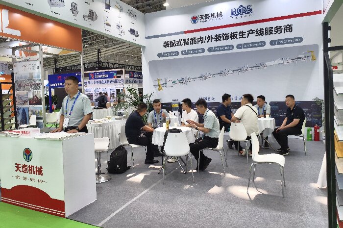 天意機(jī)械亮相CHCC2025 智能裝配式解決方案賦能現(xiàn)代醫(yī)院建設(shè)